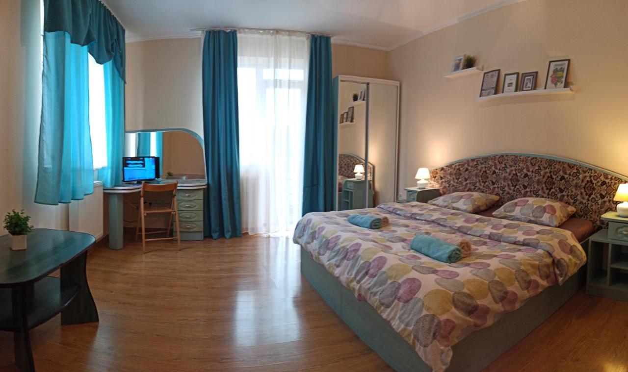 Vip Apartments In The Centre Mukacheve Luaran gambar